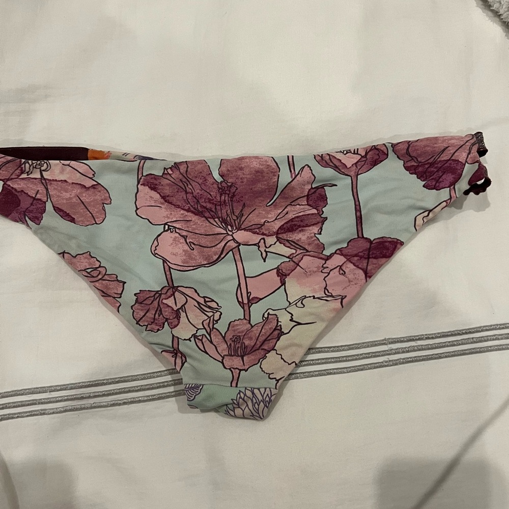 Maaji bikini bottoms - Picture 2 of 2